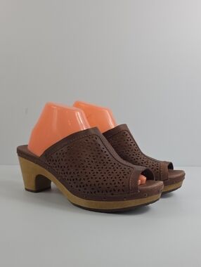 UGG Ansel Chestnut Brown Leather Women's Clogs Size 10.
